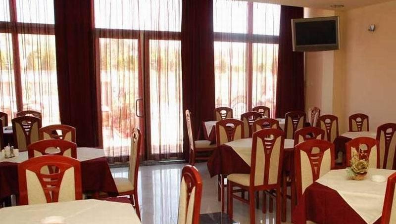 Hotel&Spamontenegro Rivijera Veles Restaurant photo